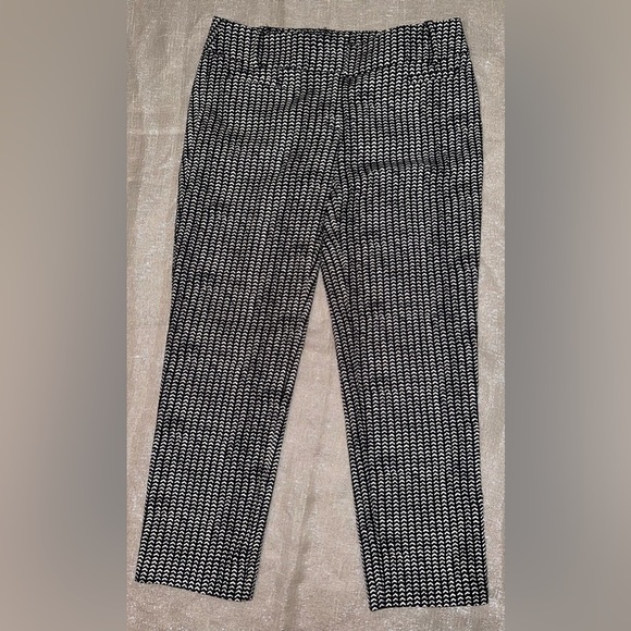 Ann Taylor Loft Petite Marisa  Black/White Cropped Pants Size 00P - Picture 1 of 5